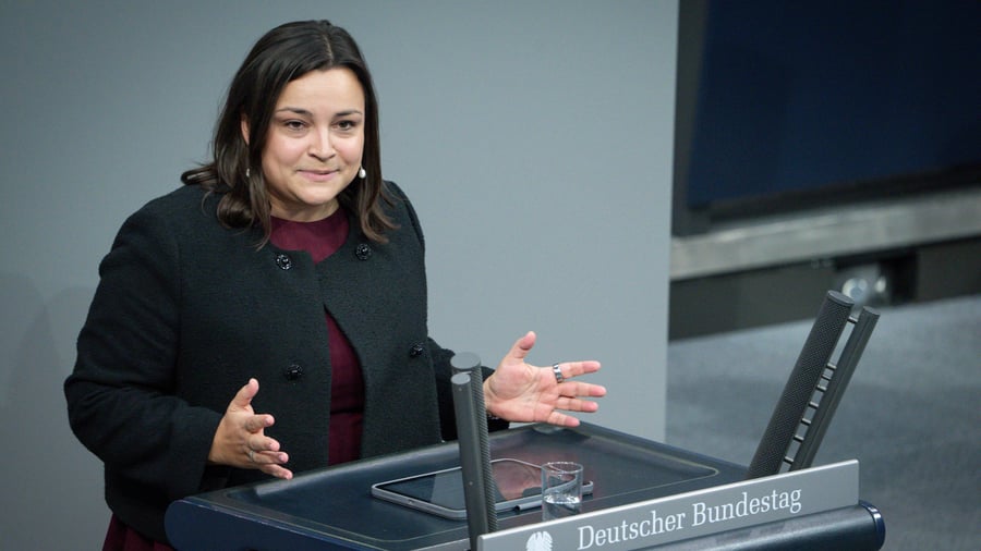 Bundestag: Mit 32 Jahren ins Spitzenamt – So tickt die neue Fraktionsgeschäftsführerin der Union