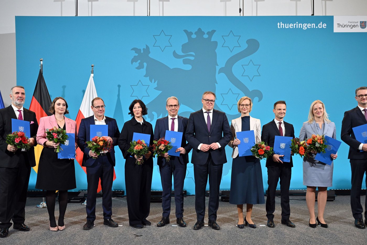 Brombeer-Koalition: Thüringens Ministerpräsident Voigt ernennt sein ...