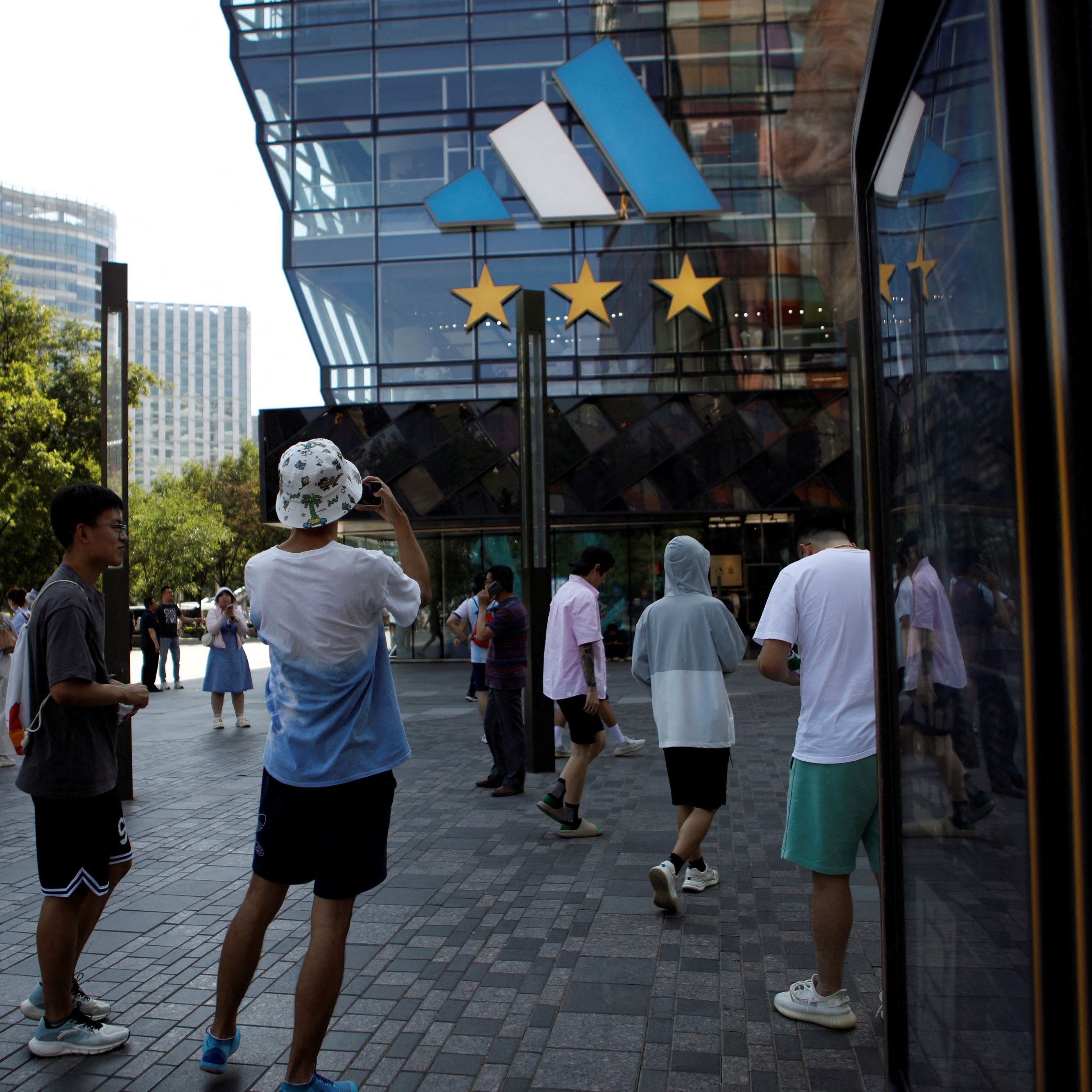 Korruption Adidas entlasst nach Bestechungsvorwurfen zwei Mitarbeiter in China