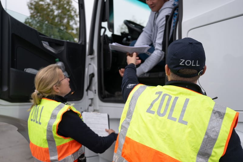 Sicherheit: Lindner plant Zoll-Reformen – Neuer Chef aus dem ...