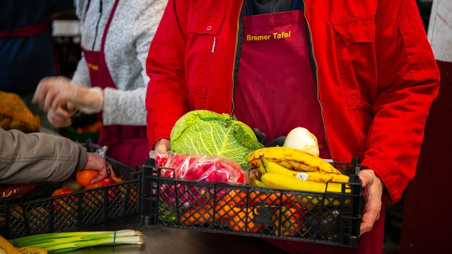 Erhebung: Armut: 13,3 Millionen Menschen gefährdet