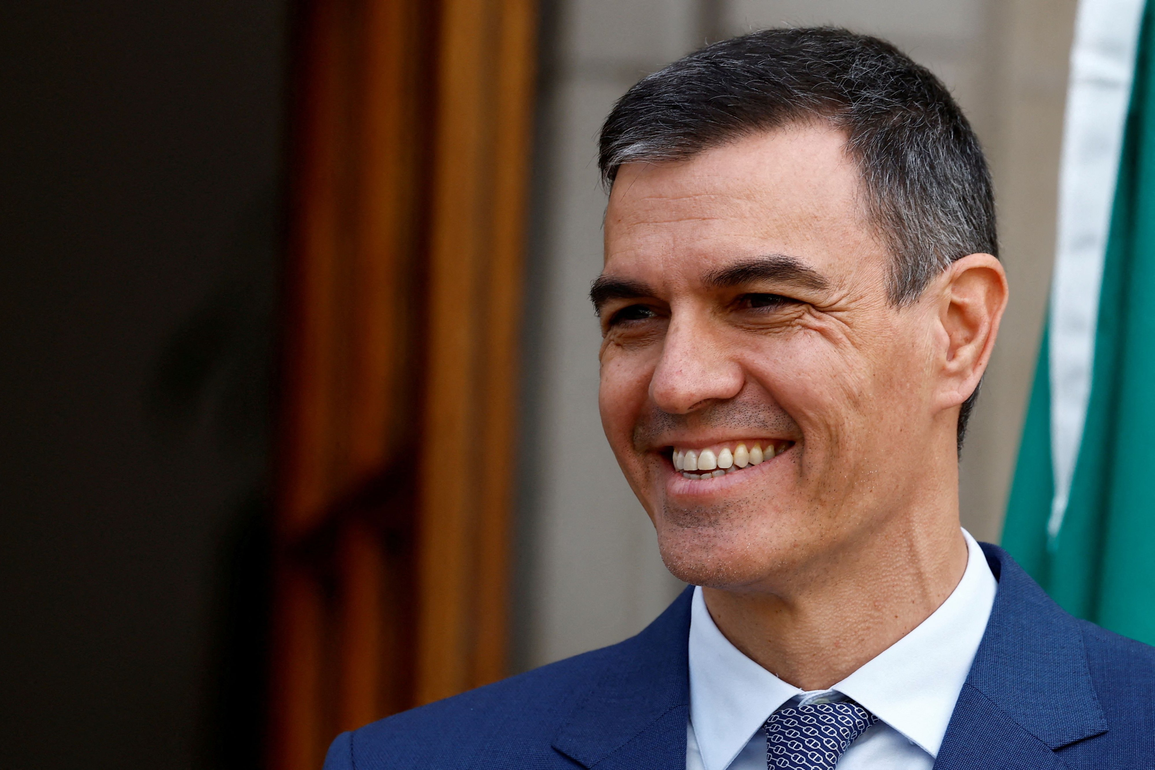 Regierung: Pedro Sánchez will Regierungschef in Spanien bleiben
