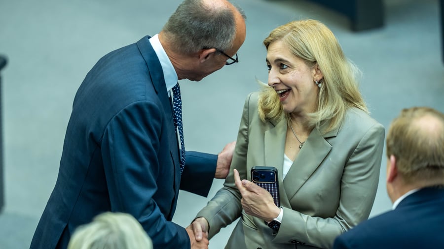 +++ Bundespolitik +++: Jetzt live: Bundestag entscheidet über Gesundheitsreform