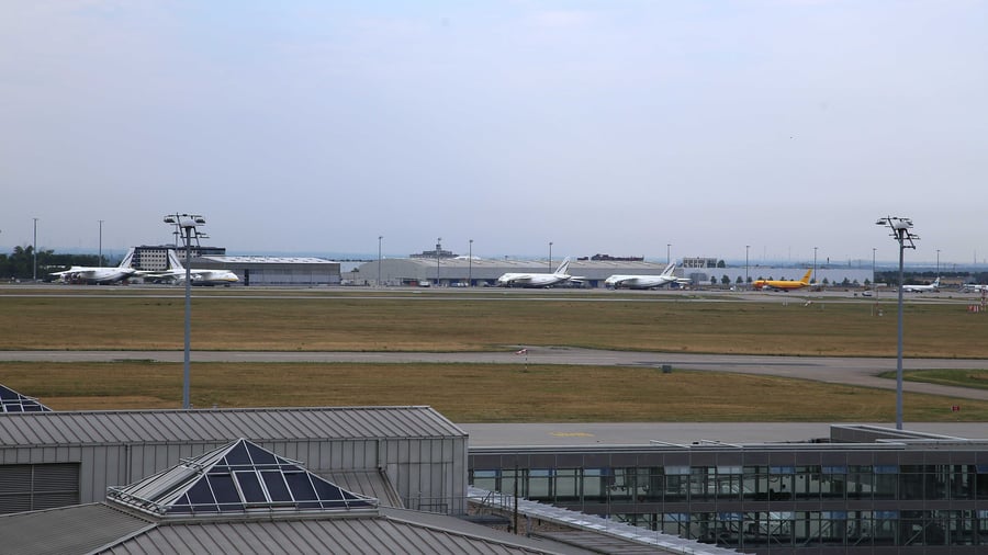 +++ Ukraine-Krieg +++: Drohne am Flughafen Leipzig in der Nähe von ukrainischem Flugzeug entdeckt