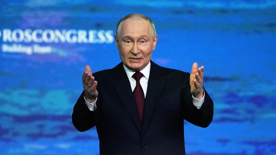 +++ Ukraine-Krieg +++: Bei Wirtschaftsforum: Putin wettert gegen „europäische Elite“ und warnt Entwicklungsländer