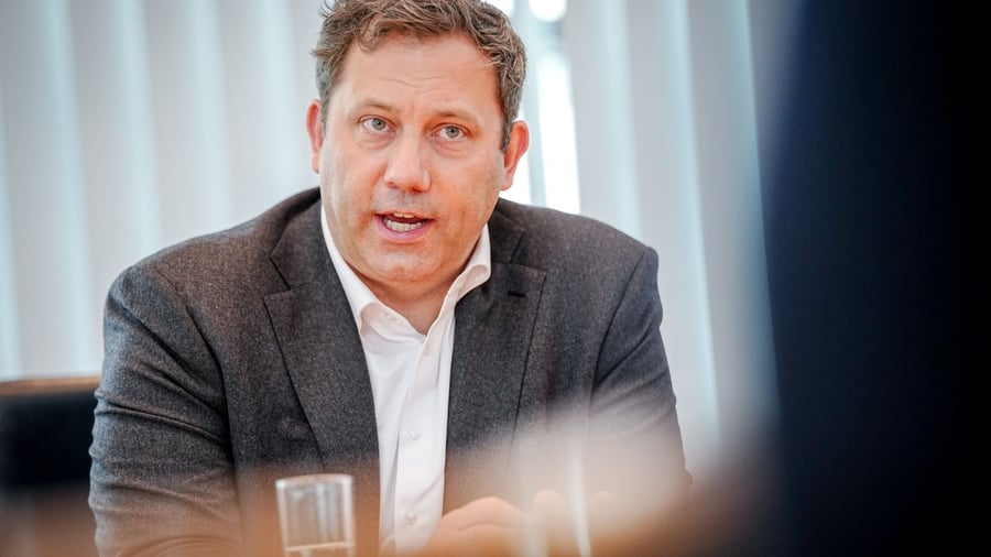 Koalition: Klingbeil: Steuersenkung „so schnell wie möglich“