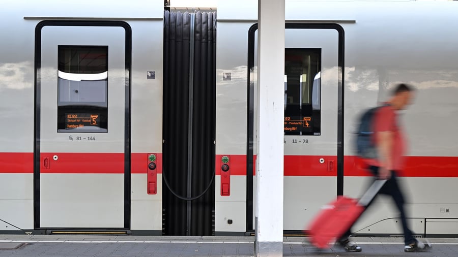 Bahn-Bilanz: Berichte: Bahn schreibt erstmals seit Jahren schwarze Zahlen