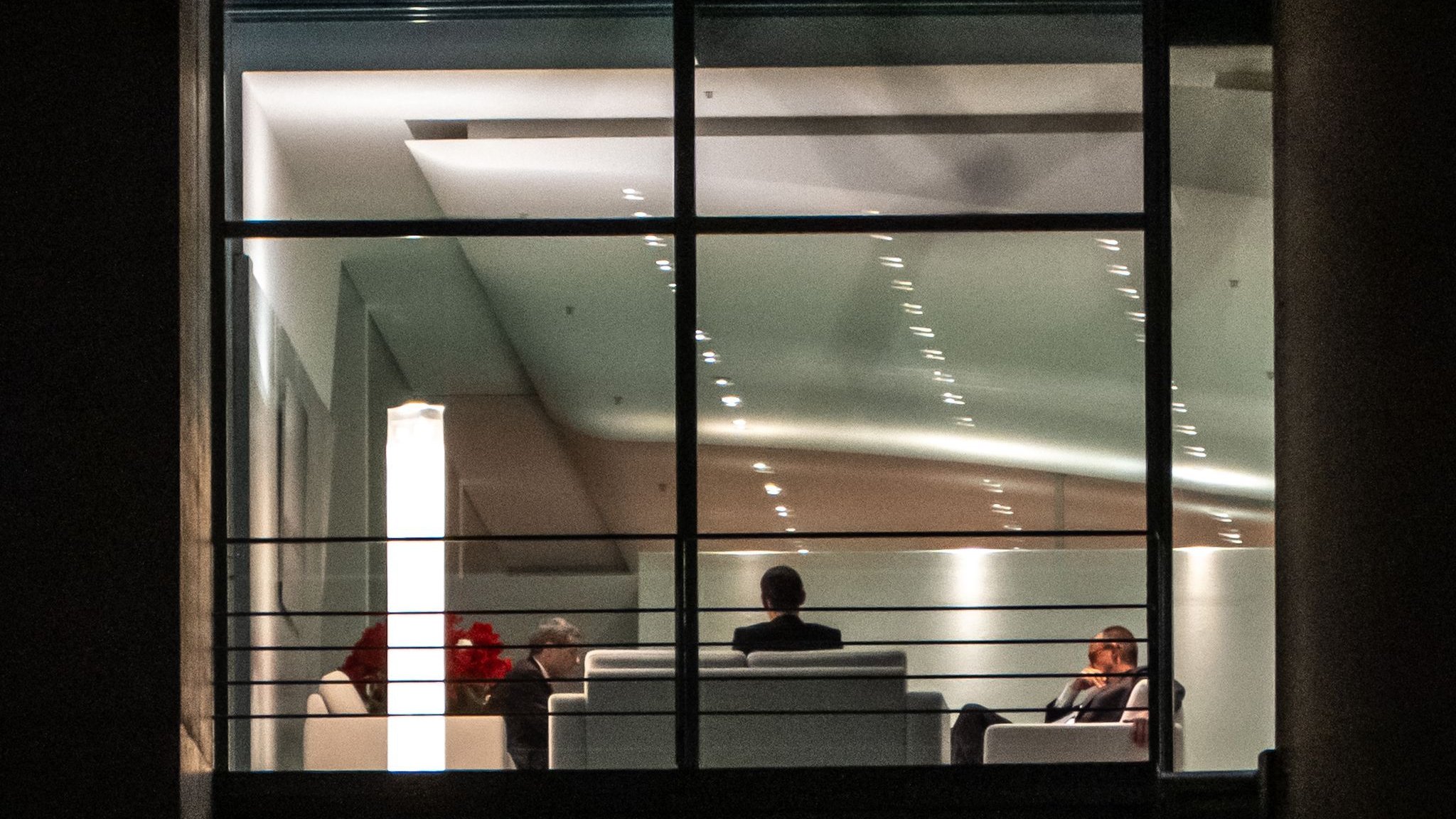 Situation overview: Intensive Ukraine negotiations continue in Berlin