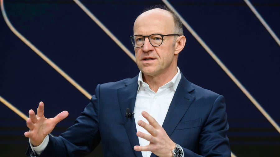 Volkswagen: „Die Dimension kam überraschend“: Plötzlicher Milliarden-Cashflow könnte VW-Managern Boni bringen