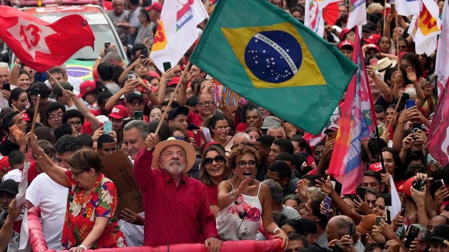 Präsidentenwahl: Kann Lula das Ruder in Brasilien noch herumreißen?
