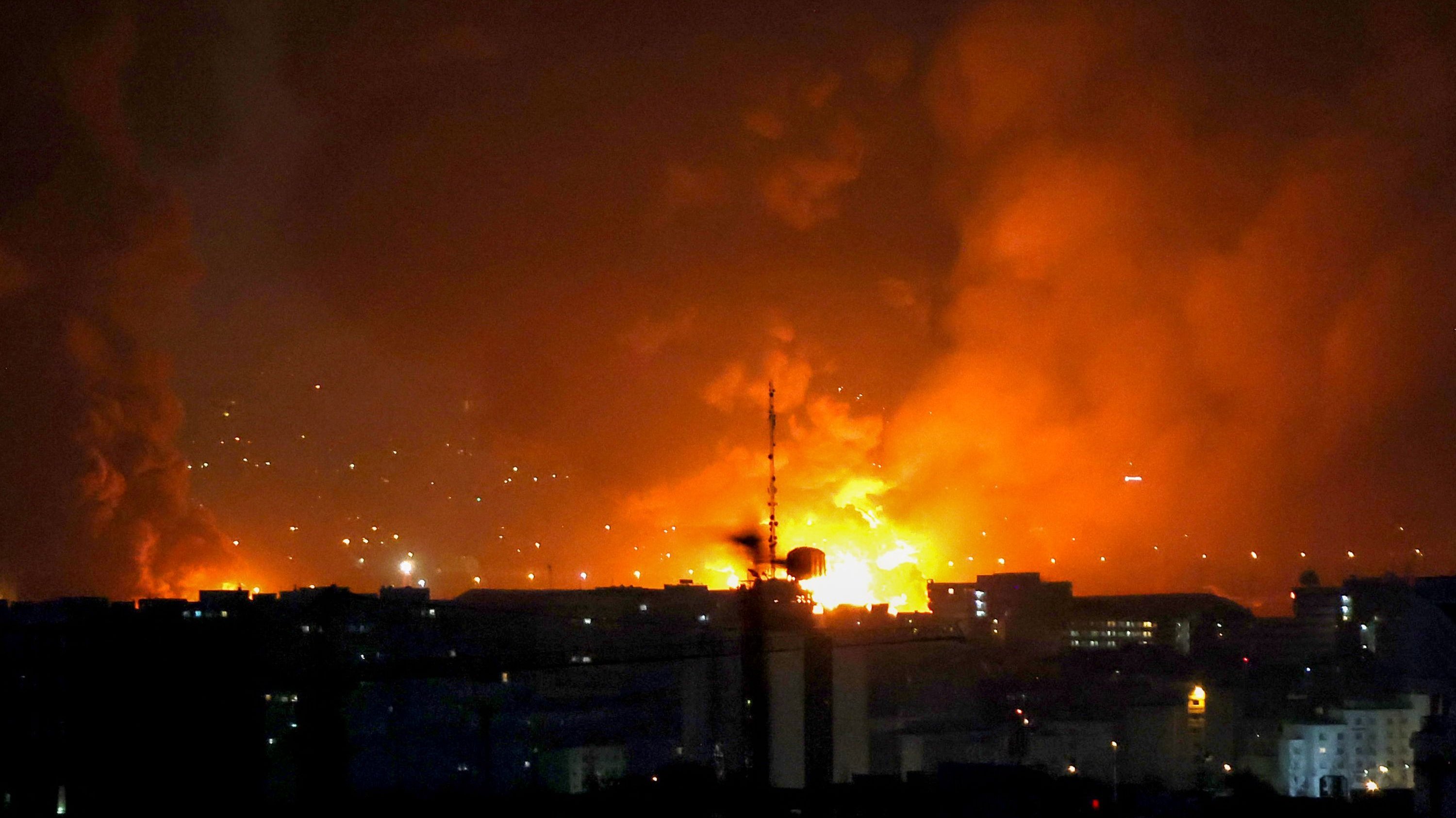 Iran-Krieg: Israel meldet Attacken aus Iran und eigene Angriffe auf Teheran