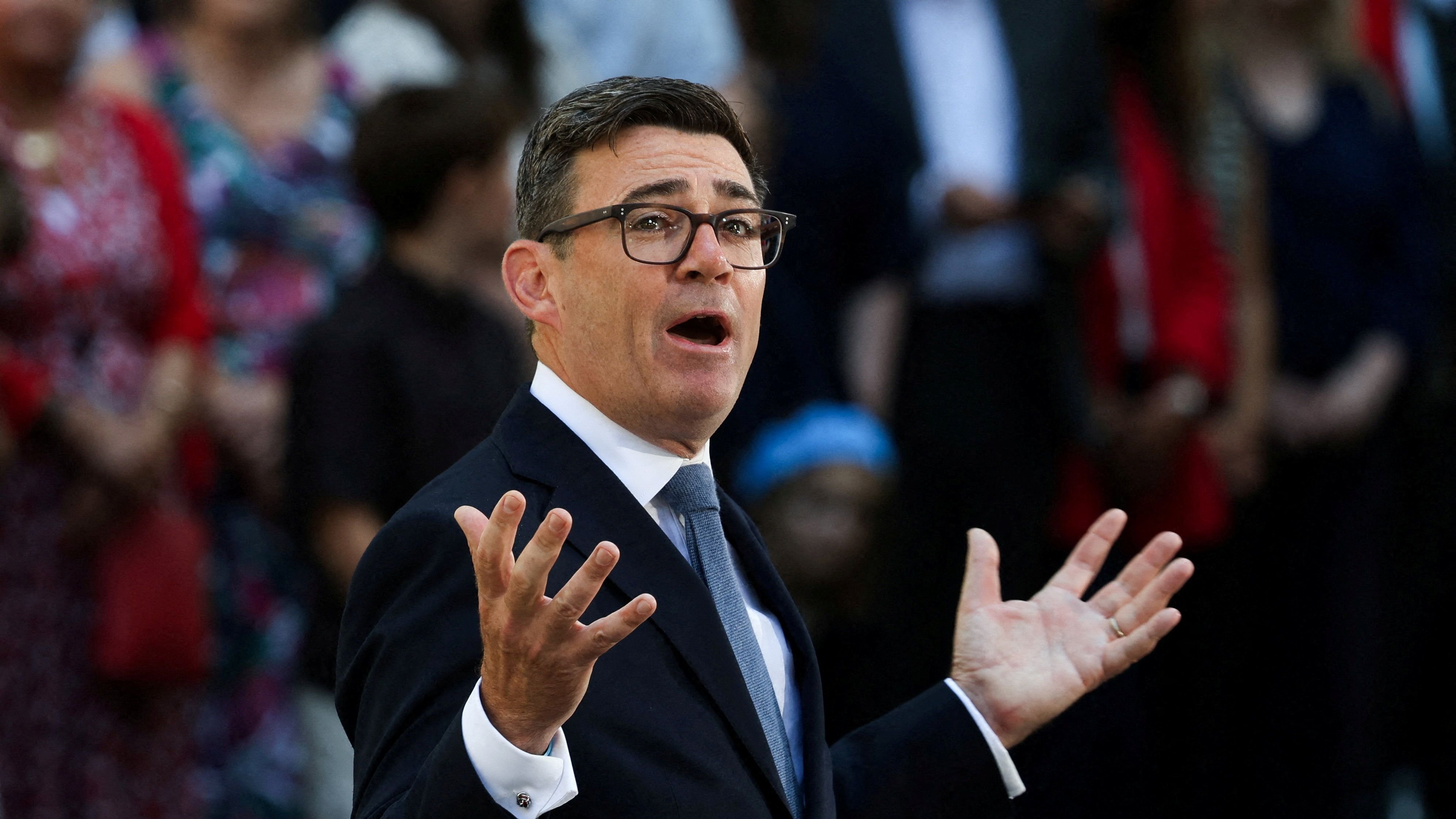 Andy Burnham Announces Economic Turnaround in Britain - Healy Becomes Unexpected Chancellor