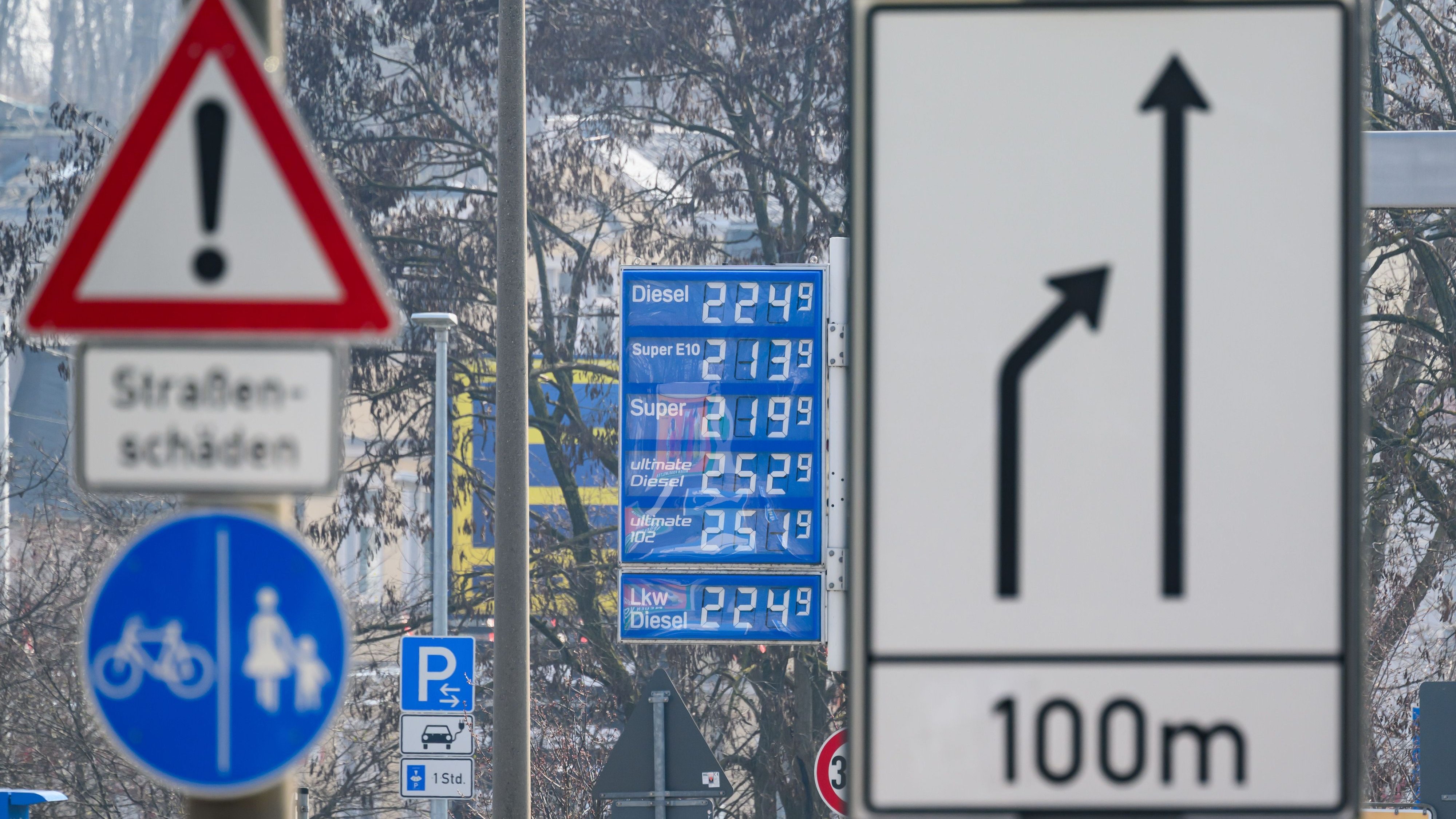 Spritpreise: Dieselpreis springt um 12 Cent und kratzt am Allzeithoch