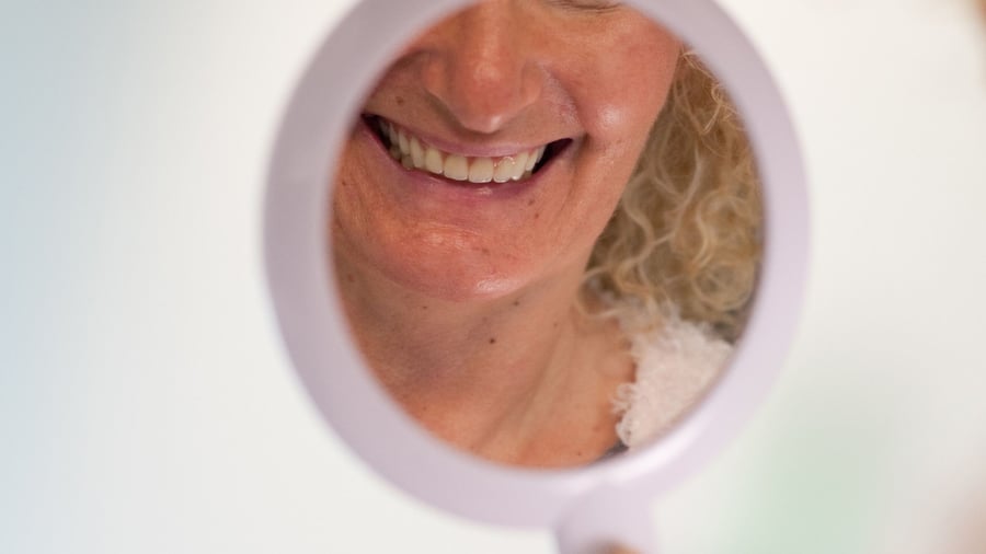 Stiftung Warentest: Oft besser als beim Zahnarzt: Was Bleaching-Mittel können