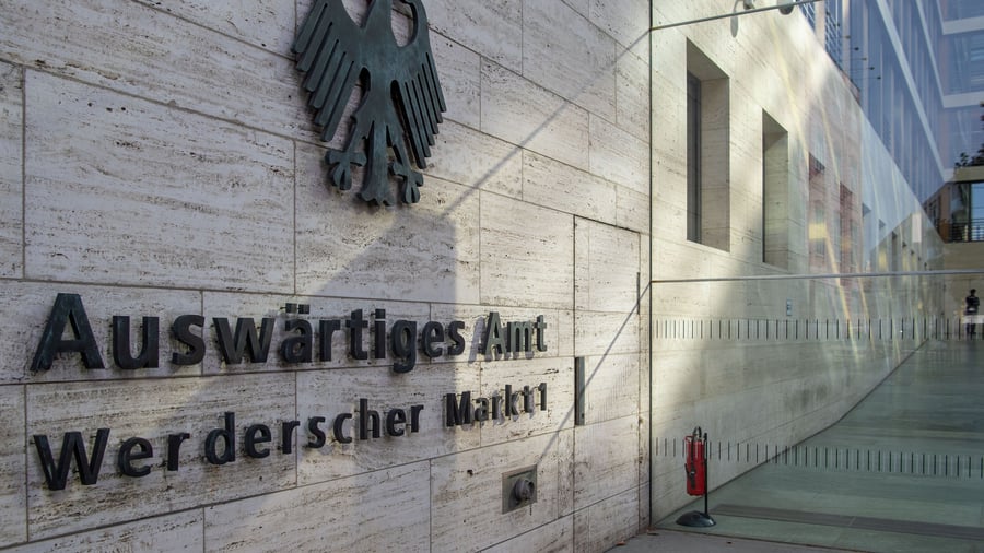 Ukraine-Krieg: Bundesregierung bestellt russischen Botschafter ein