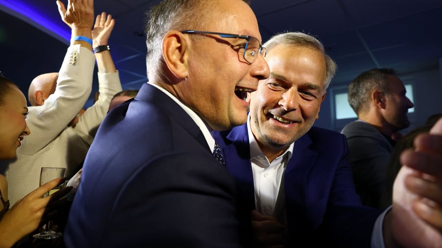 Wahlen in Berlin und Mecklenburg-Vorpommern: Prognosen: AfD vor SPD in Mecklenburg-Vorpommern, CDU zittert – In Berlin Linke klar vor CDU