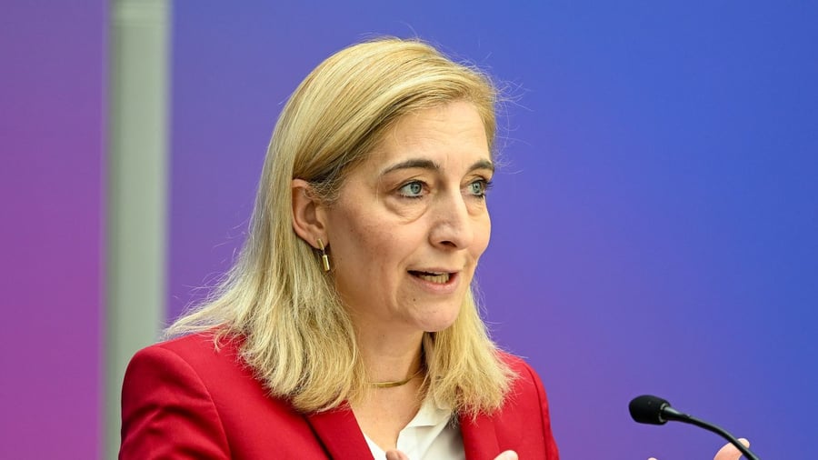 Bundesregierung: „Gut sortiert und empathieorientiert“ – was Nina Warken im Kanzleramt leisten muss