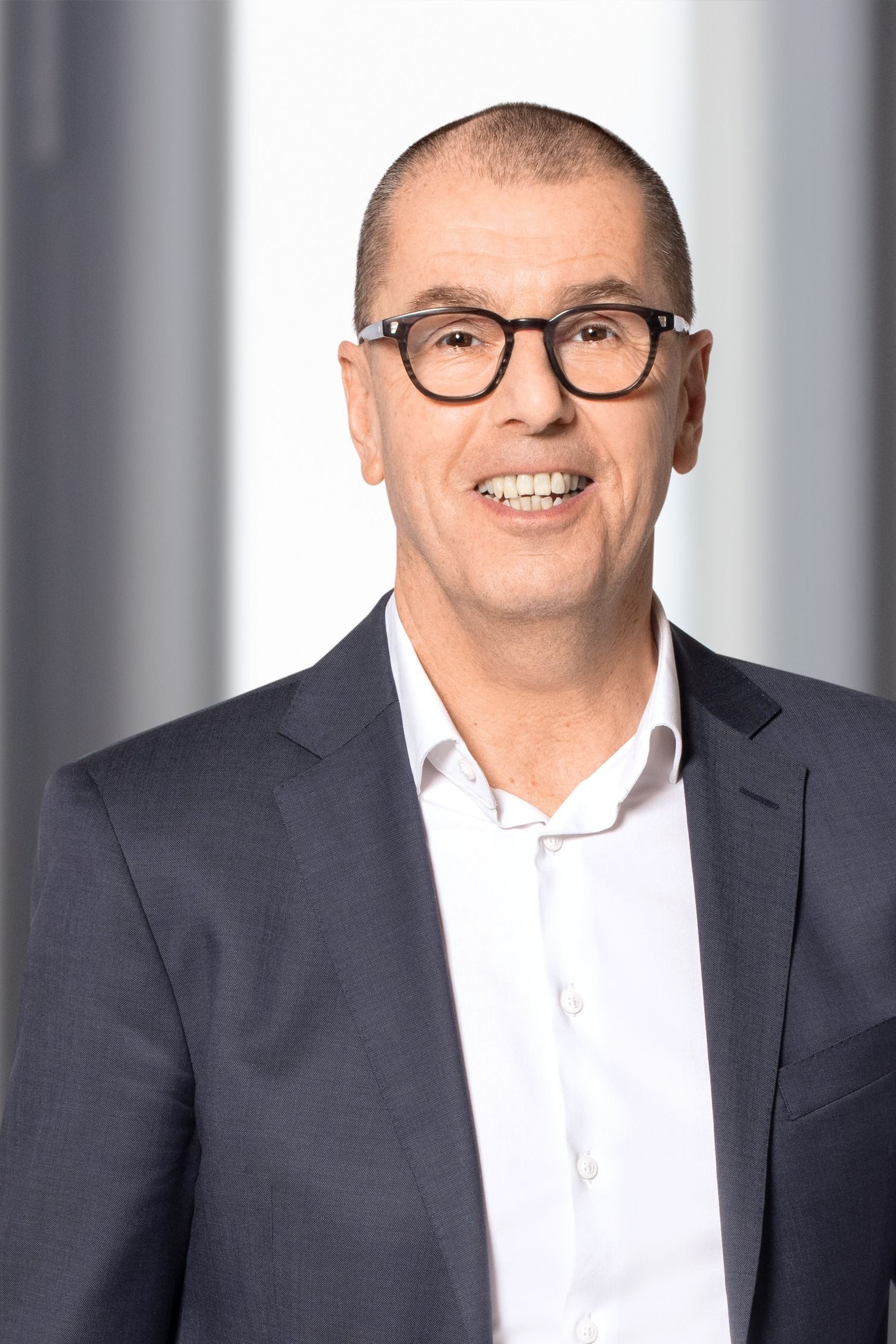 Volksbanken: Union-Investment-Chef kritisiert Heckenschtzen in seiner  Gruppe