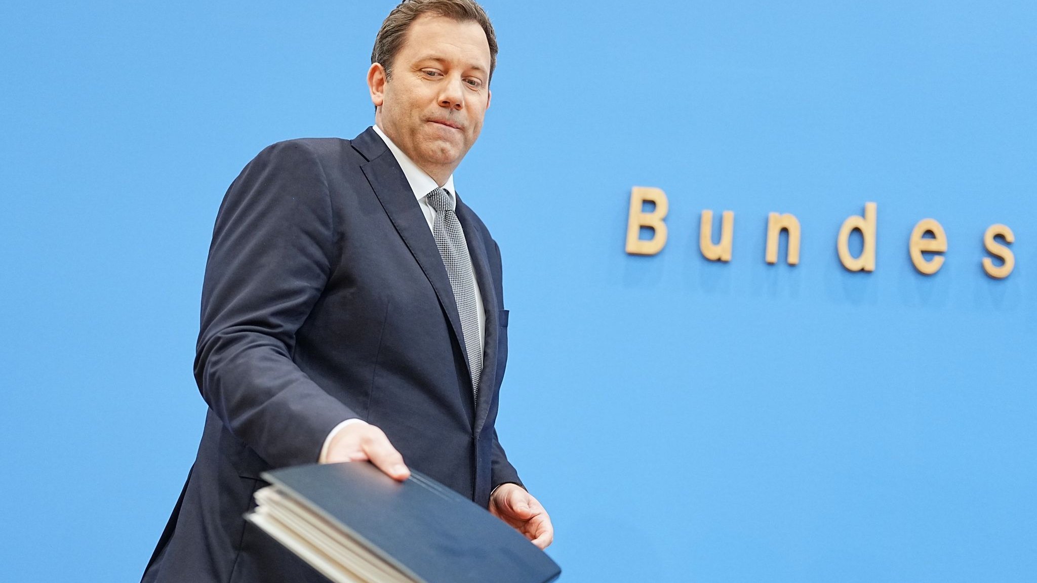 Haushaltsentwurf 2027: Bundesregierung plant mehr Verteidigungsausgaben