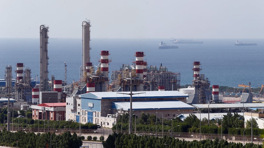 +++ Iran-Krieg +++: Israel attackiert den größten iranischen Petrochemie-Komplex