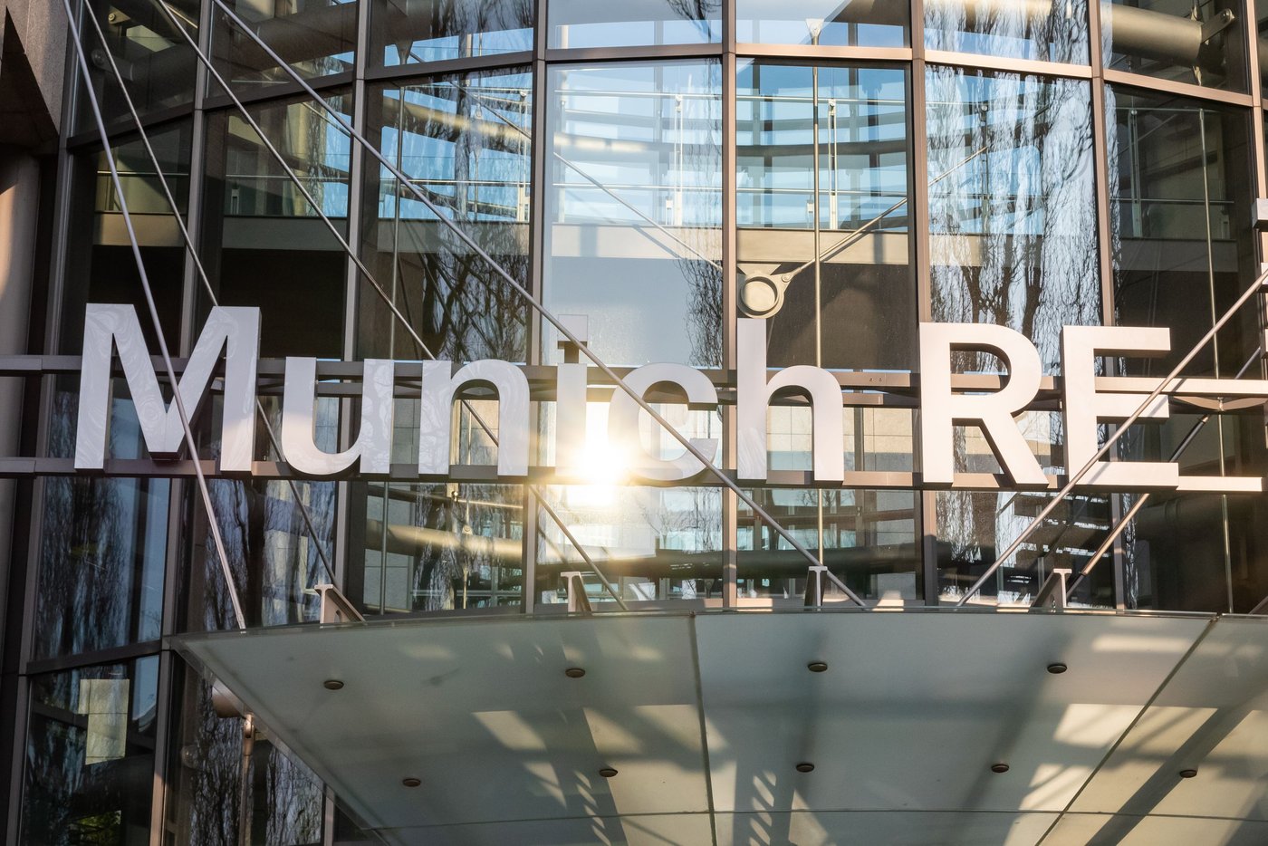 Reinsurer: Munich Re targets six billion euros profit in 2025