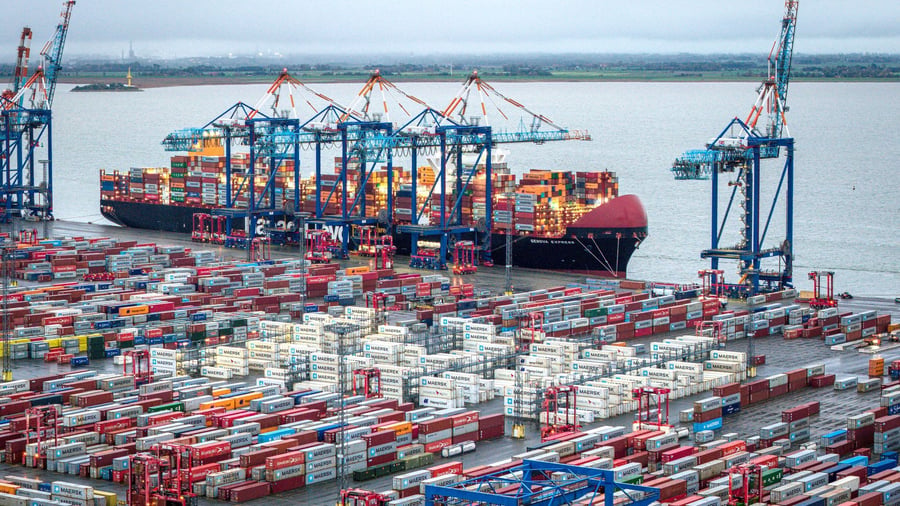 Transport und Schifffahrt: Vor 60 Jahren begann in Deutschland das Containerzeitalter