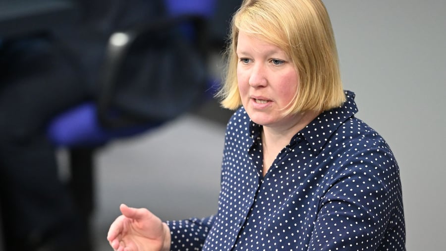 Studierendenfinanzierung: SPD hält an Bafög-Reform fest - Ärger über Äußerung von Bär