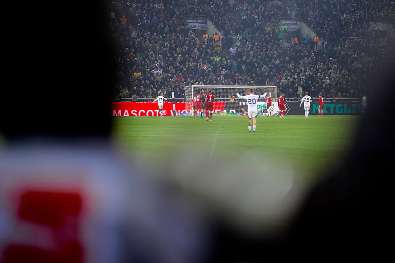 Deutsche Fußball Liga Investor für BundesligaÜbertragungsrechte Nur