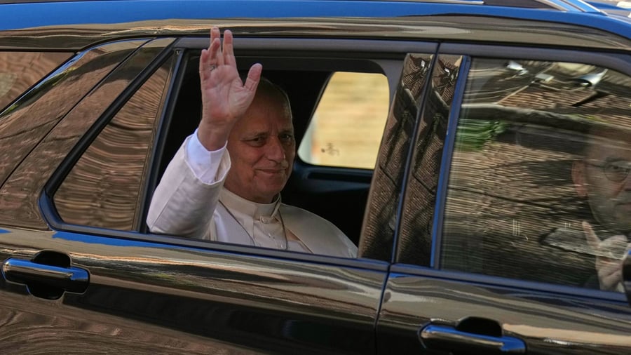Operation im Vatikan: Papst Leo hat Lungenkrebs: Wie stehen seine Chancen?