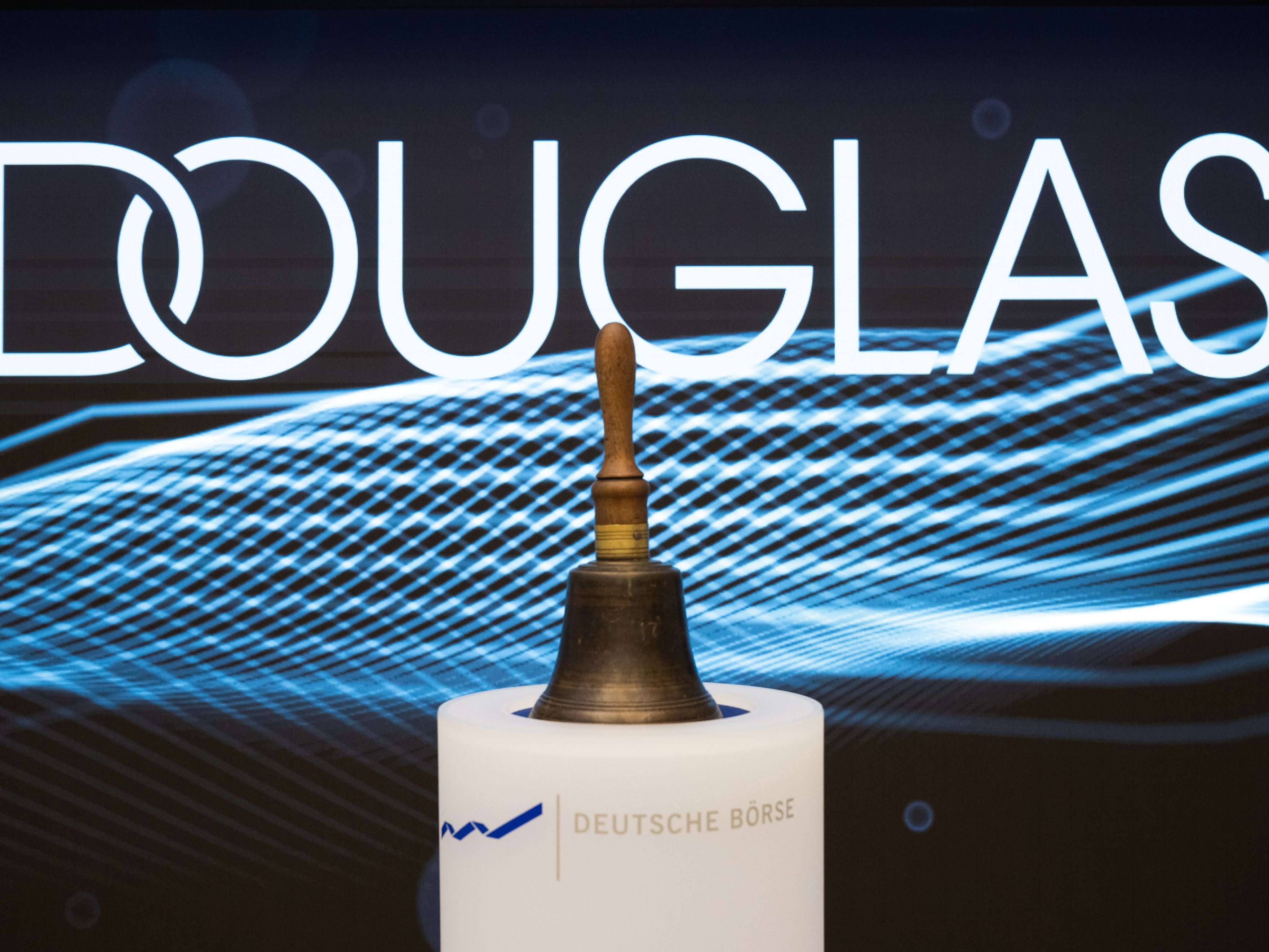 IPO: Enttäuschendes Börsendebüt von Douglas – Wachstumsstory überzeugt nicht