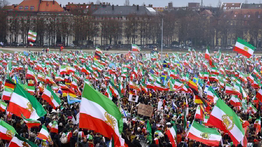 +++ Middle East +++: Thousands at Iran demonstration in Munich