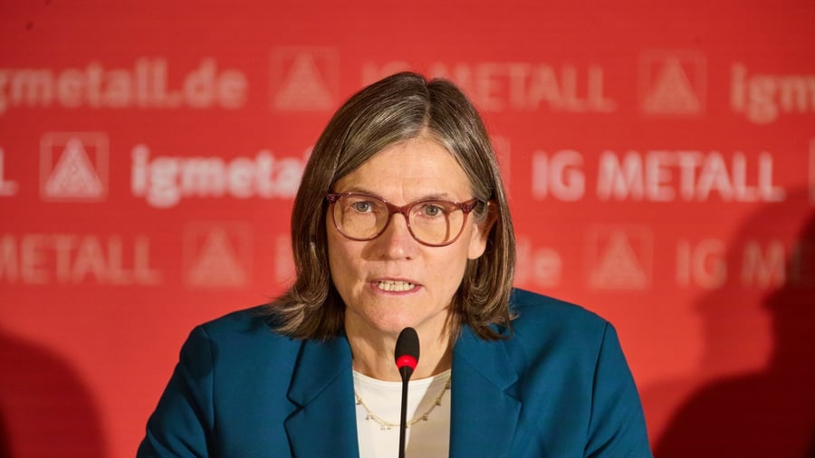 +++ Bundespolitik +++: IG Metall – Gewerkschaftschefin droht Regierung mit Protesten