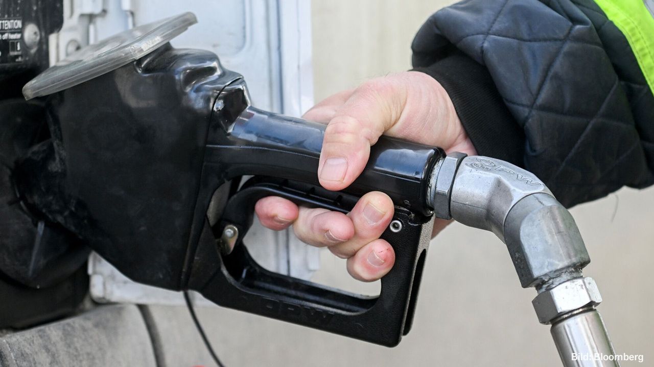 Deutsche Autofahrer tanken vermehrt in Polen und Tschechien