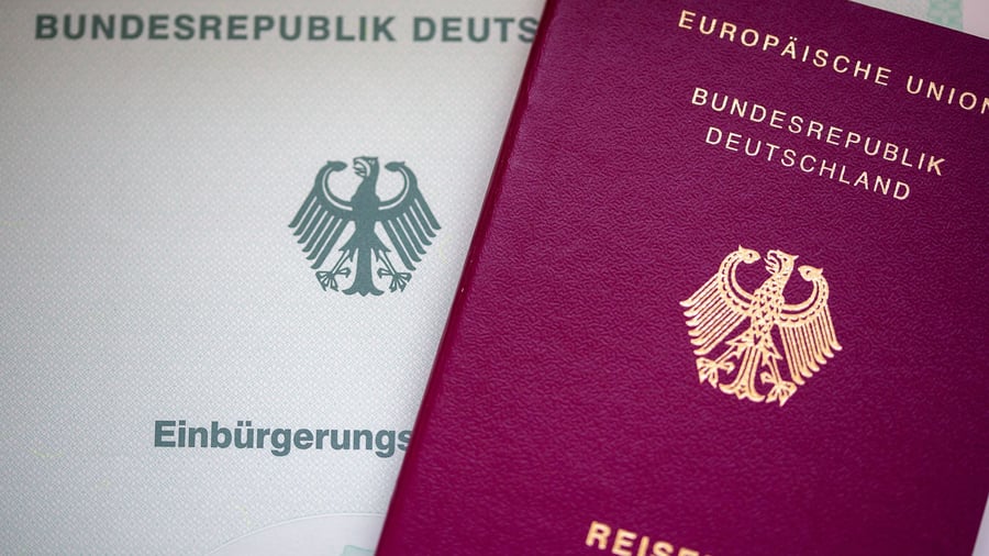 Staatsangehörigkeitsrecht: Opfer von NS-Unrecht: Über 50.000 Einbürgerungen seit 2021