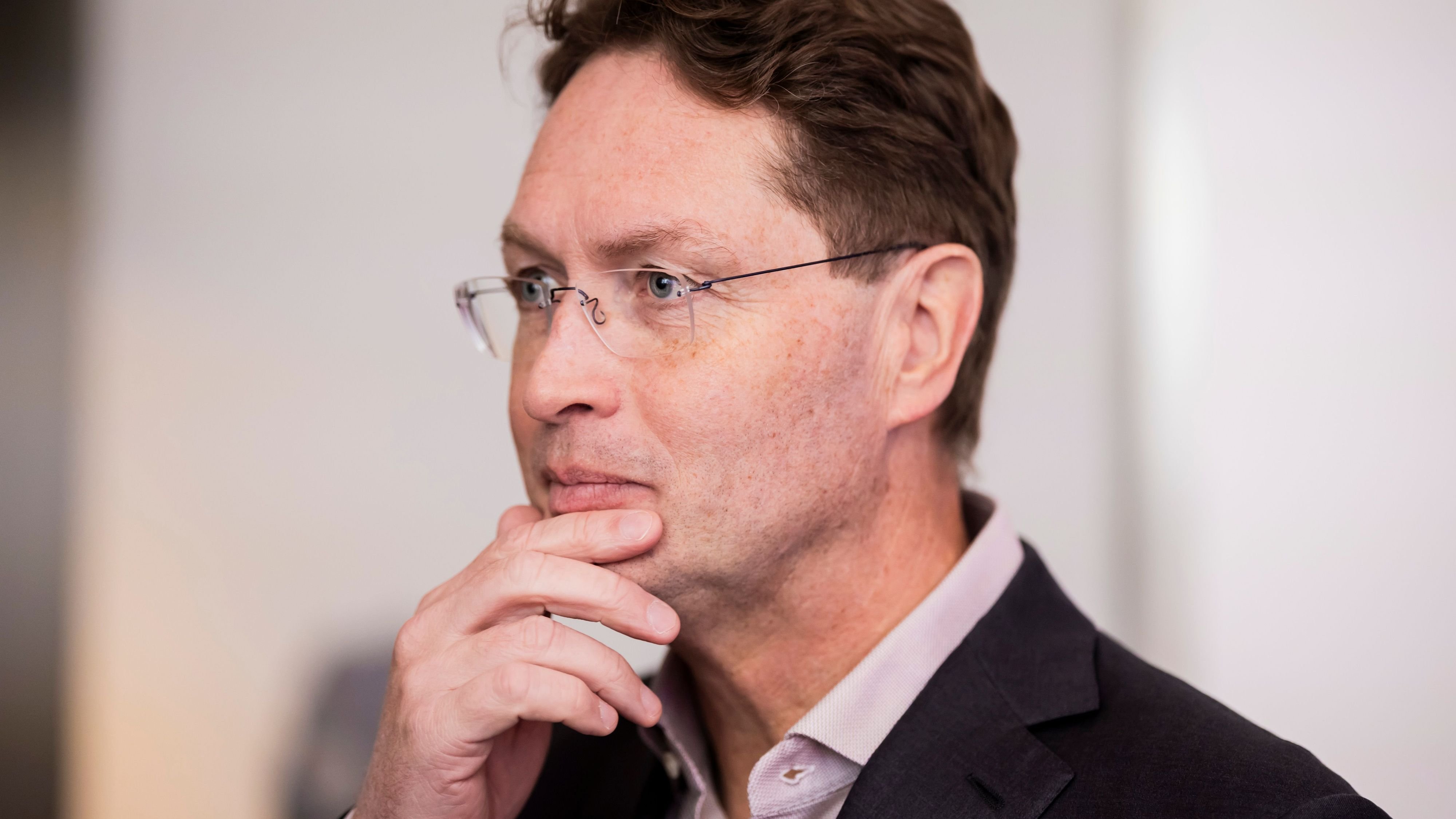 Mercedes: Mercedes-Chef Ola K&auml;llenius verdient ein Drittel weniger