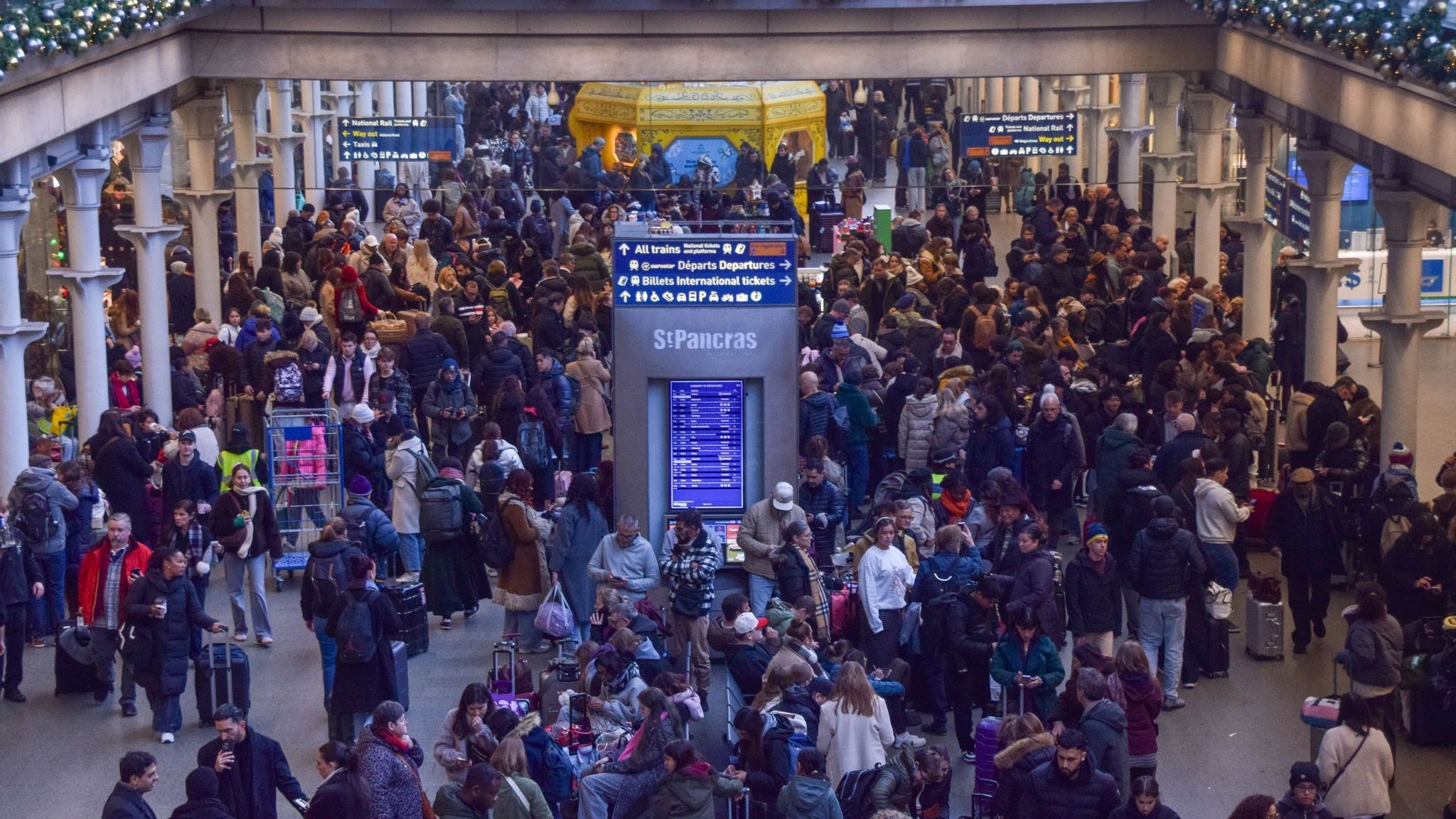 Train services temporarily halted: Chaos before New Year's Eve: Train ...
