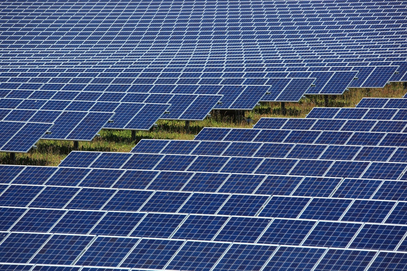 Energy policy: More photovoltaics on the field, less on the roof