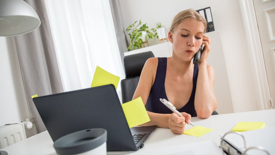 Wenn der Kunde ausflippt: Wie bleibe ich am Telefon freundlich?