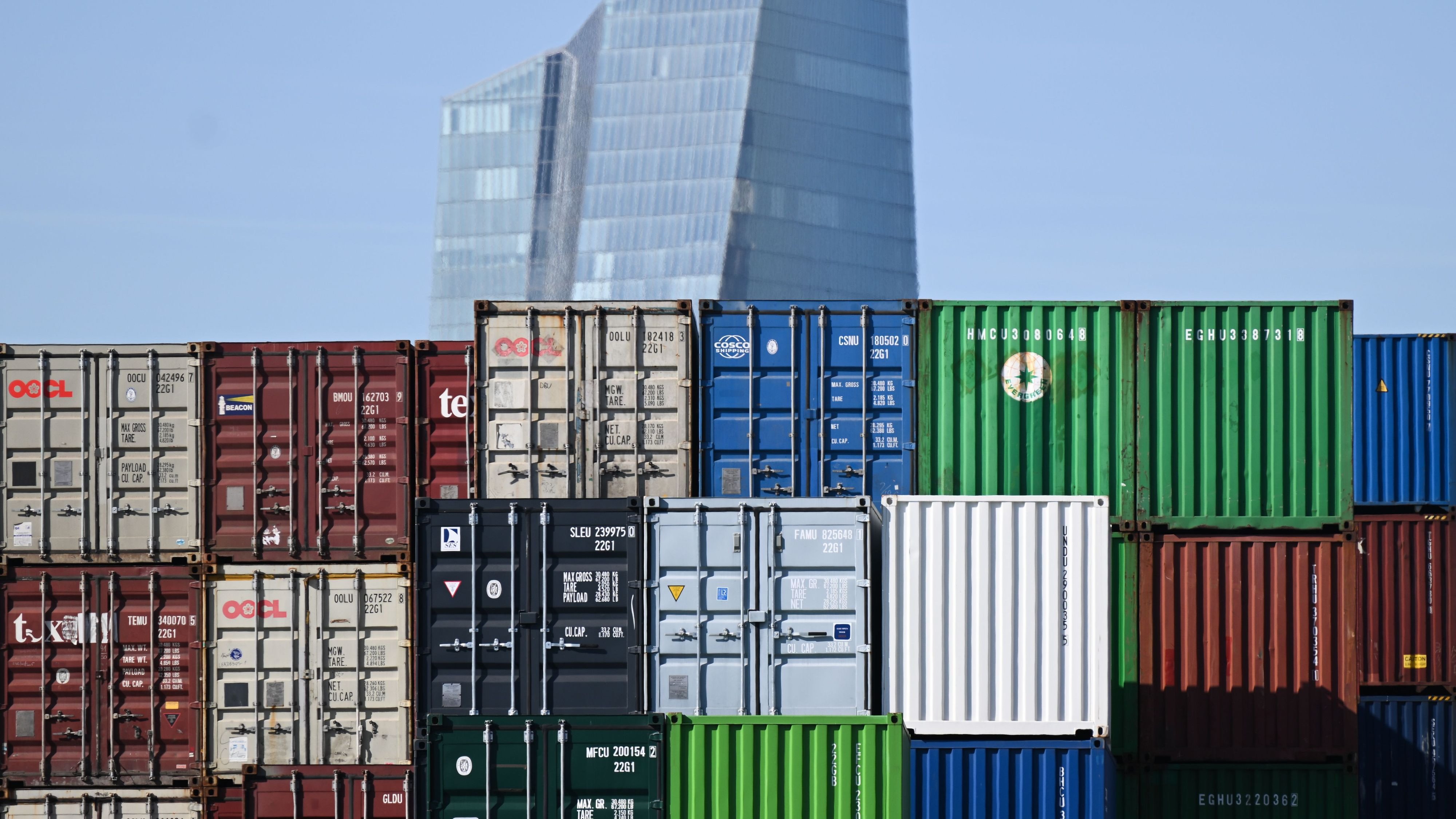 Au&szlig;enhandel: Trumps Z&ouml;lle lassen deutsche Exporte in die USA einbrechen