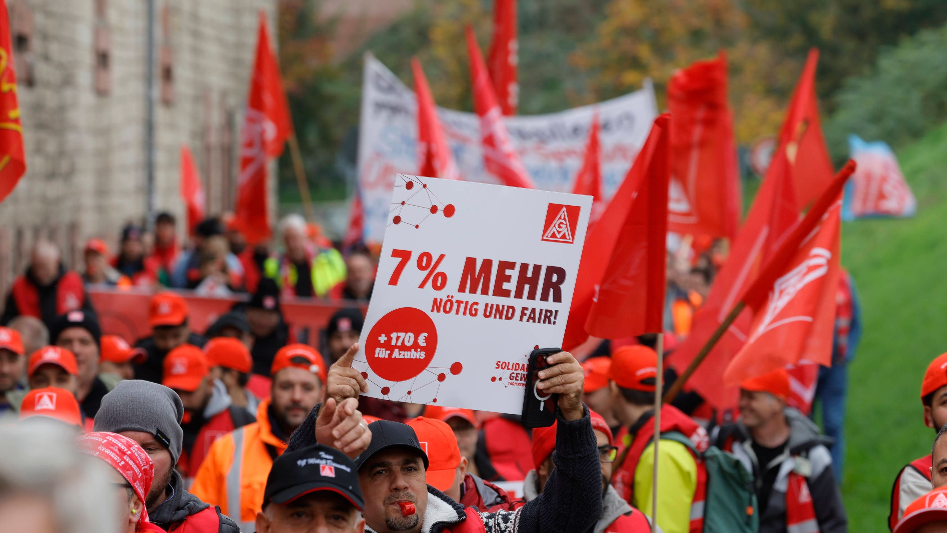 Industrie: IG Metall setzt Warnstreiks fort