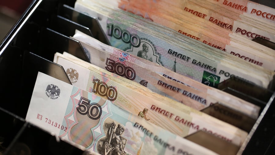 Russland: Zunahme von mehr als 29 Milliarden Euro seit Januar: Warum Russen Milliarden an Bargeld abheben