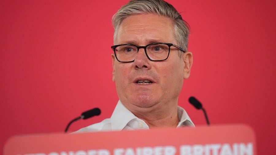 Nach dem Superwahltag: Krise in London: Entscheidende Stunden für Premier Starmer