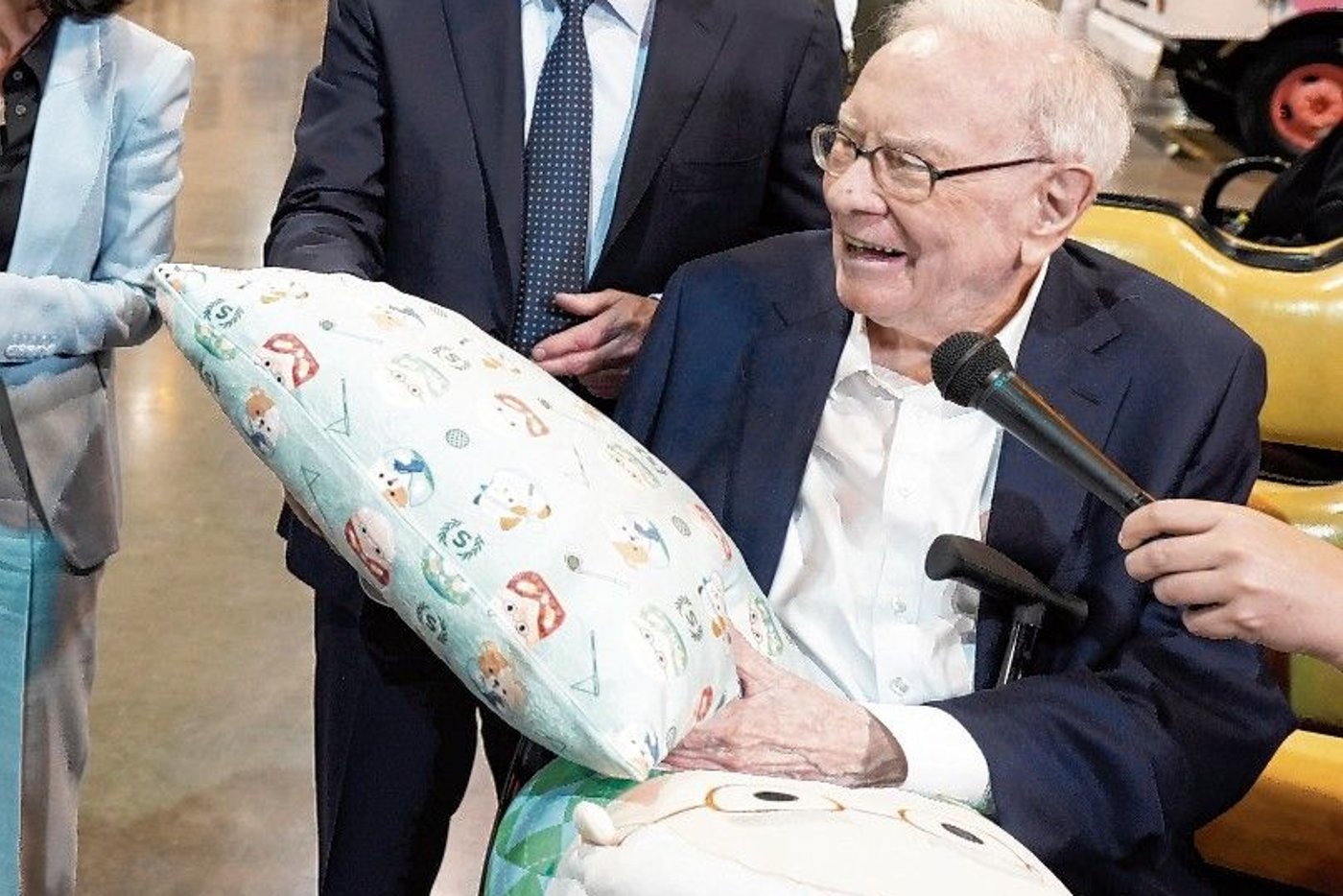 Star investor: Buffett names reasons for resignation - |