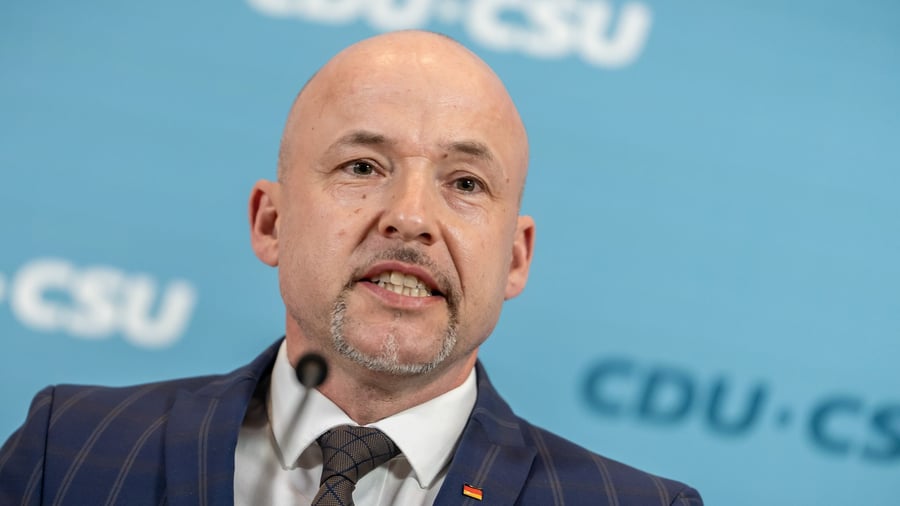 „Schwerer Schlag“: CSU-Landesgruppenchef warnt vor US-Truppenabzug aus Bayern
