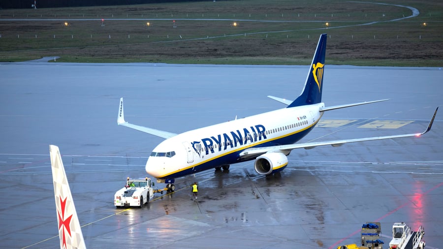 Luftfahrt : „Luftverkehrsmarkt in einer Krise“ – Ryanair kappt erneut Flugangebot für Deutschland
