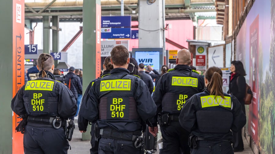 Neues Gesetz: Abschiebehaft und KI – Bundespolizei bekommt neue Befugnisse