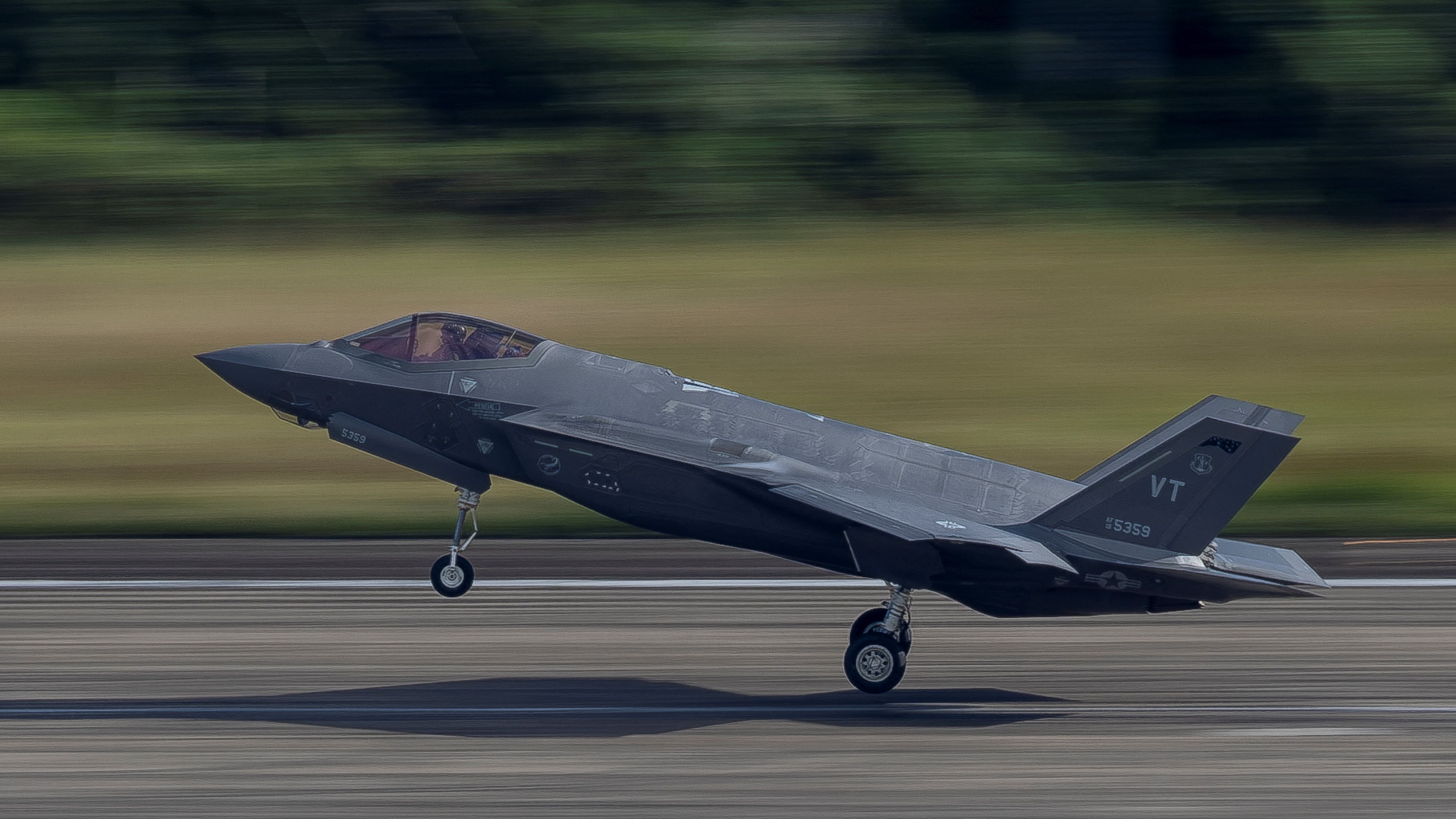 Iran-Krieg: F-35-Kampfjet muss nach iranischem Beschuss notlanden