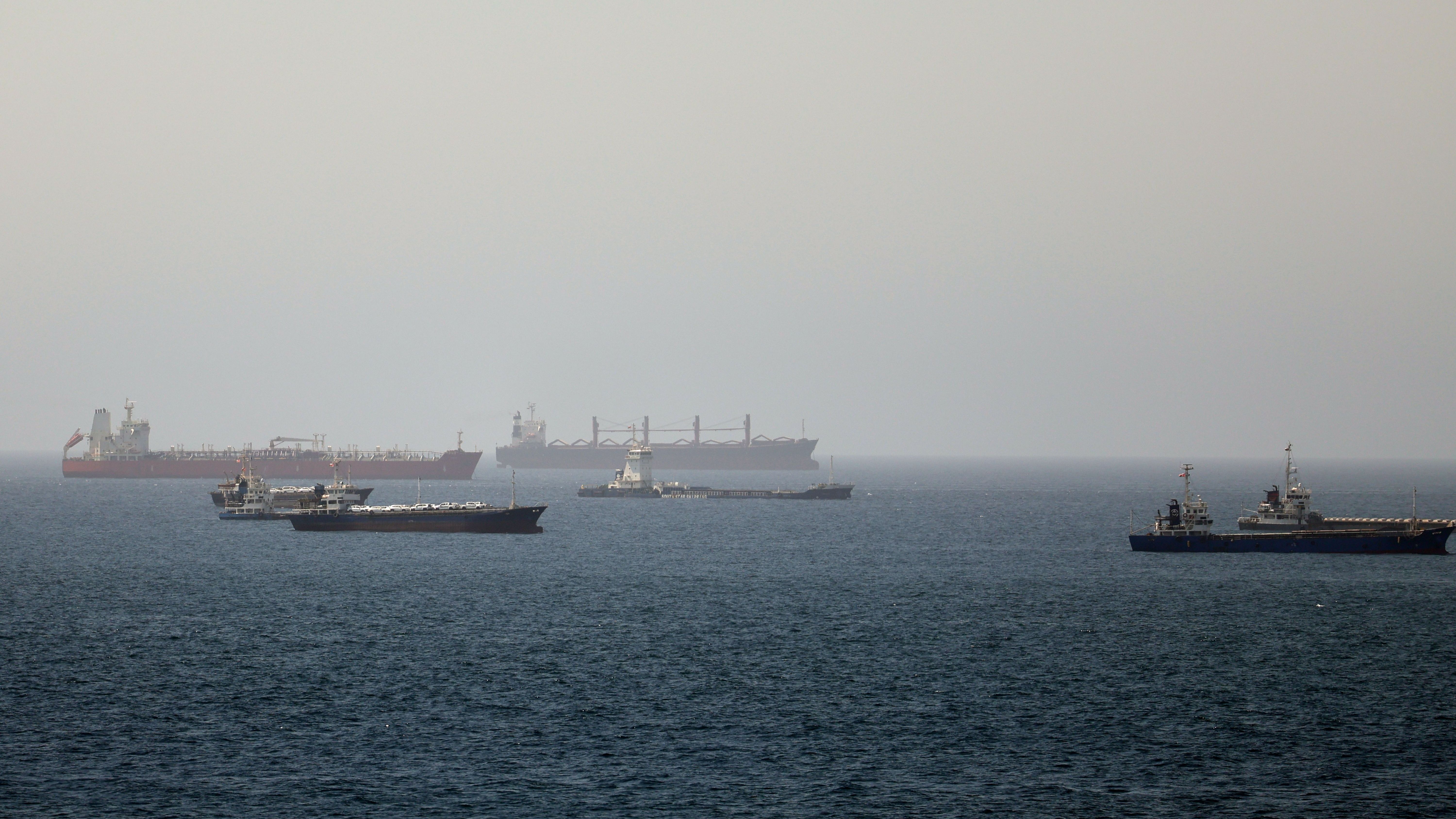 Iran-Krieg: US-Militär beschießt Tanker im Golf von Oman
