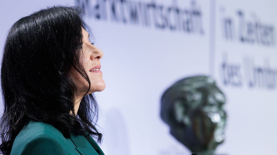 Social market economy: 'Reduce misaligned incentives even in hard times' - the rich call for 'Agenda 2030'