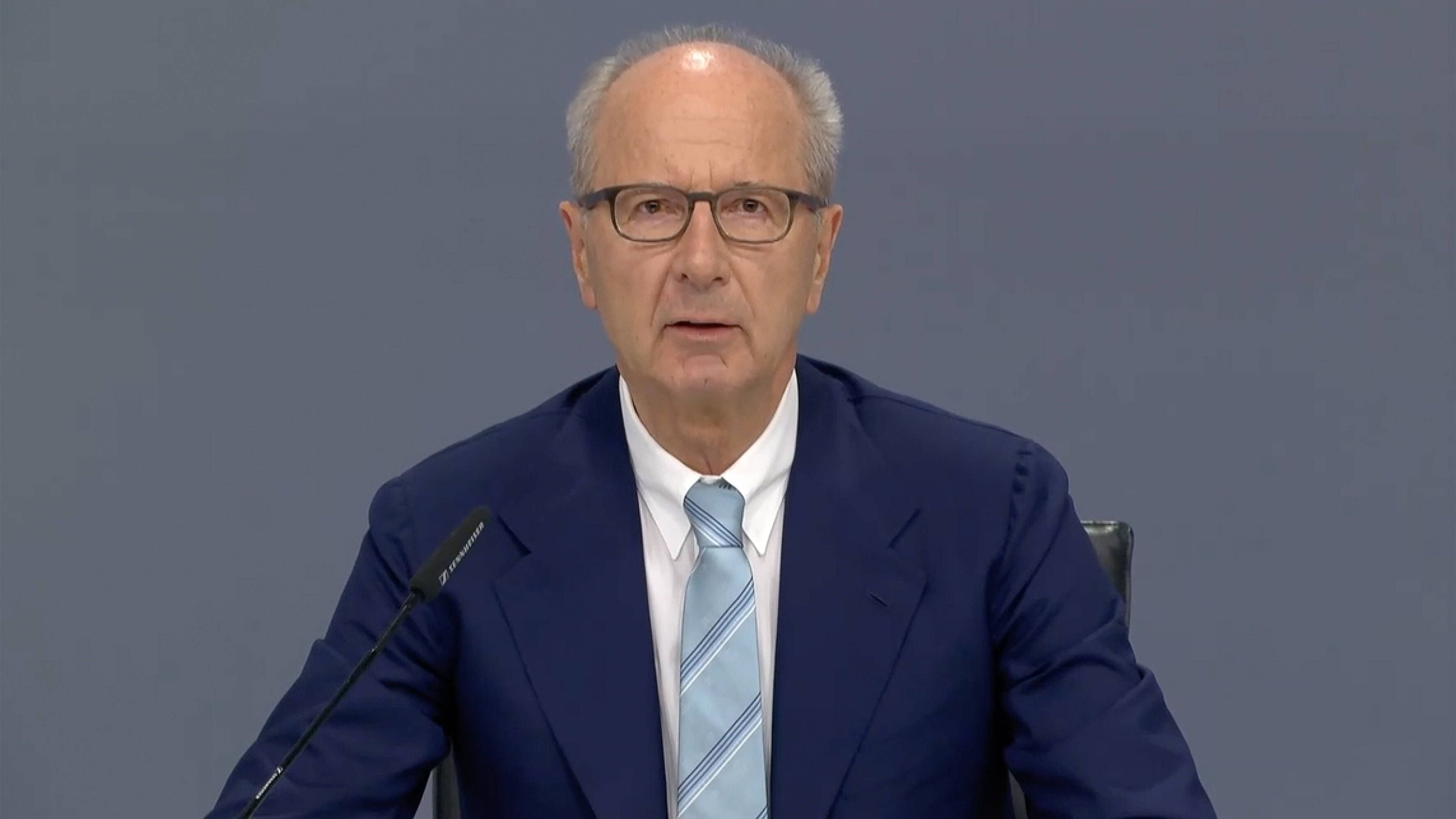 Volkswagen: P&ouml;tsch tritt f&uuml;r dritte Amtszeit als VW-Aufsichtsratschef an